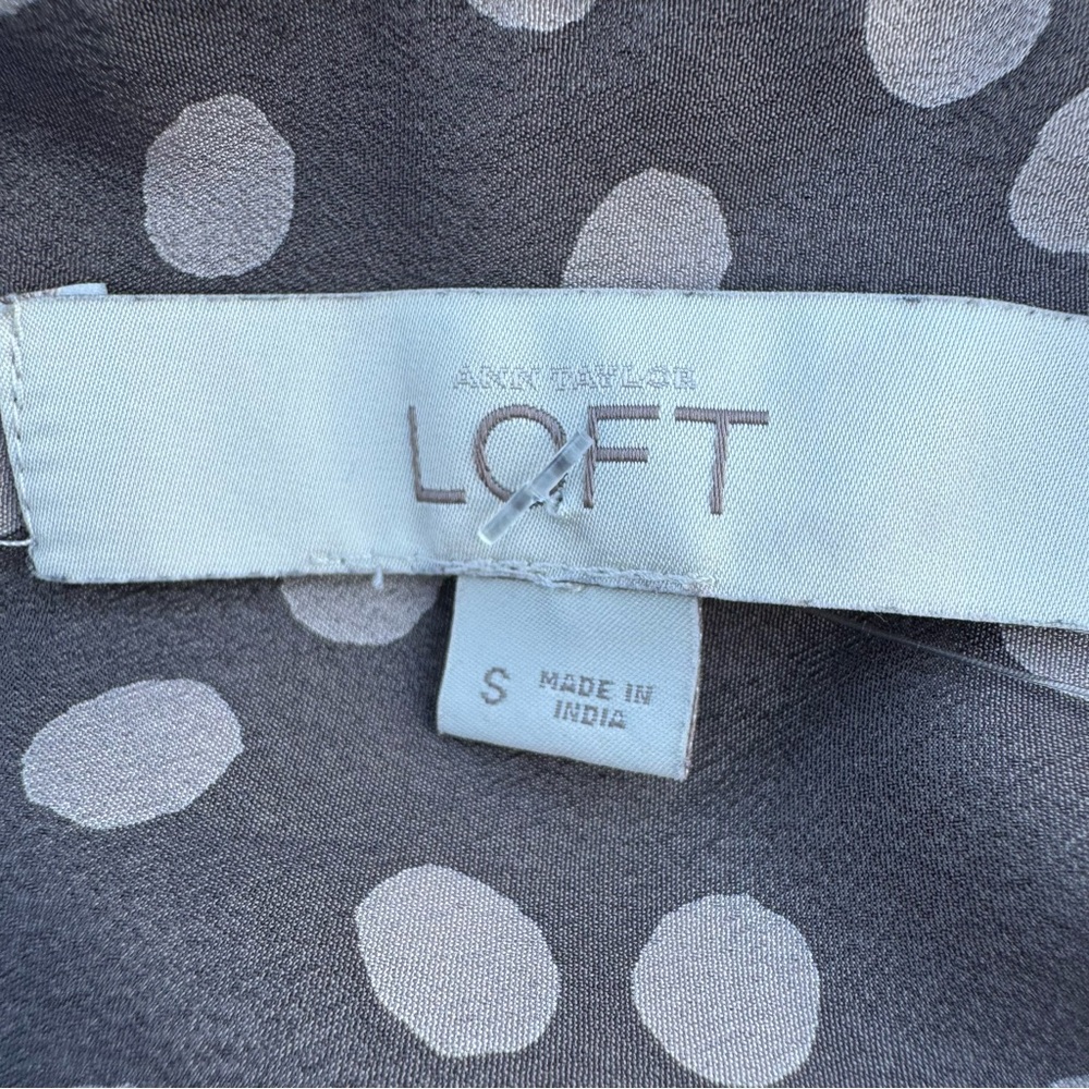 🤍 Loft Polka Dot Top 🤍 - Picture 4 of 4